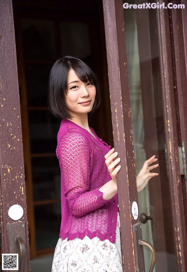 Airi Suzumura - Galleris Upornia Bar Reuxxx